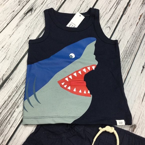 Gap Boys 12 18 Month Shark & Shorts Outfit - Picture 3 of 4